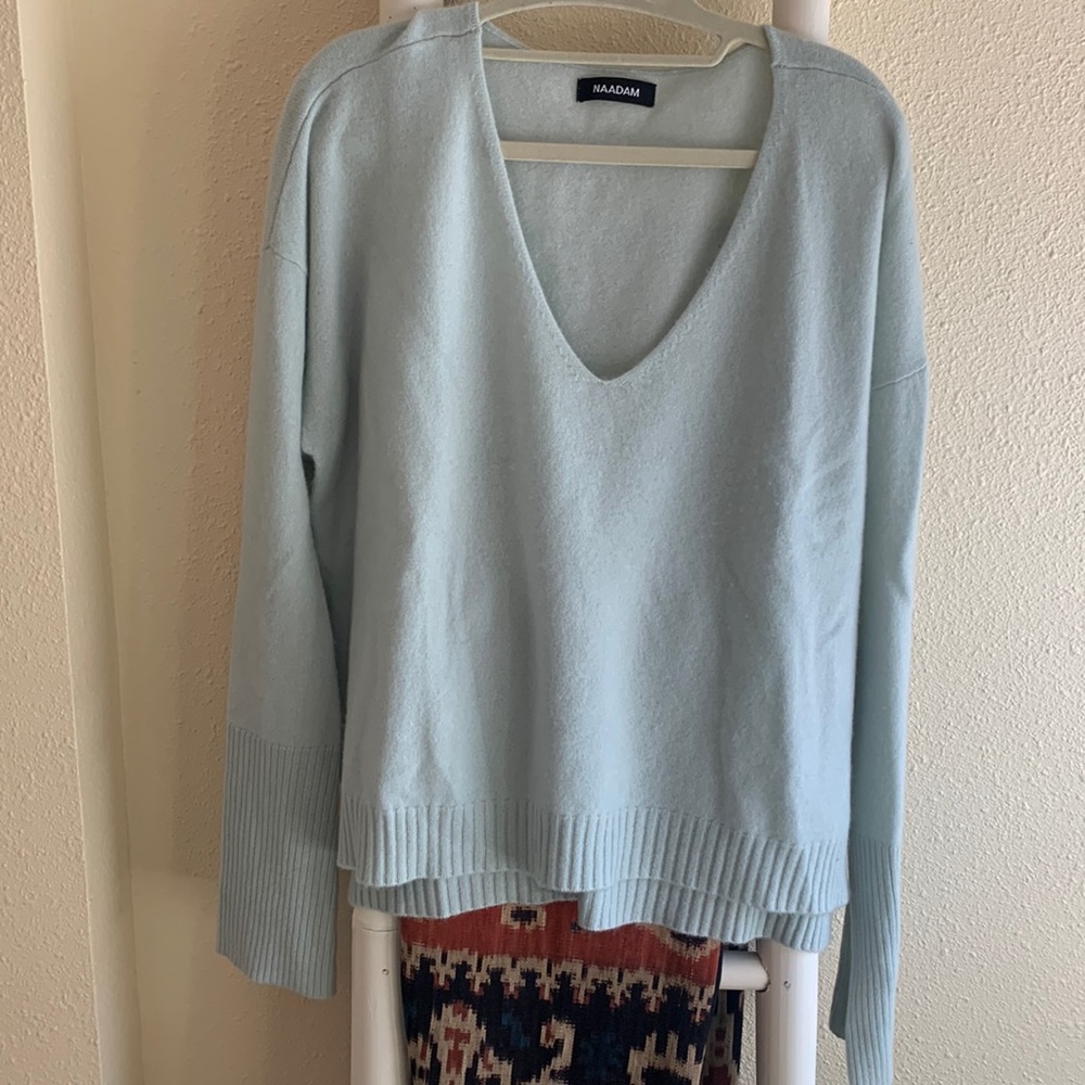 Naadam 100% cashmere v-neck sweater. XL